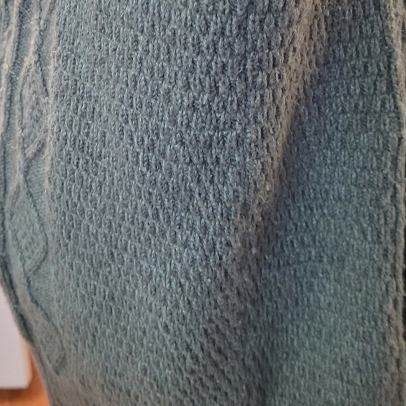 L.L.Bean Men's Olive Fisherman Cable Knit Sweater- Size L - Picture 11 of 14